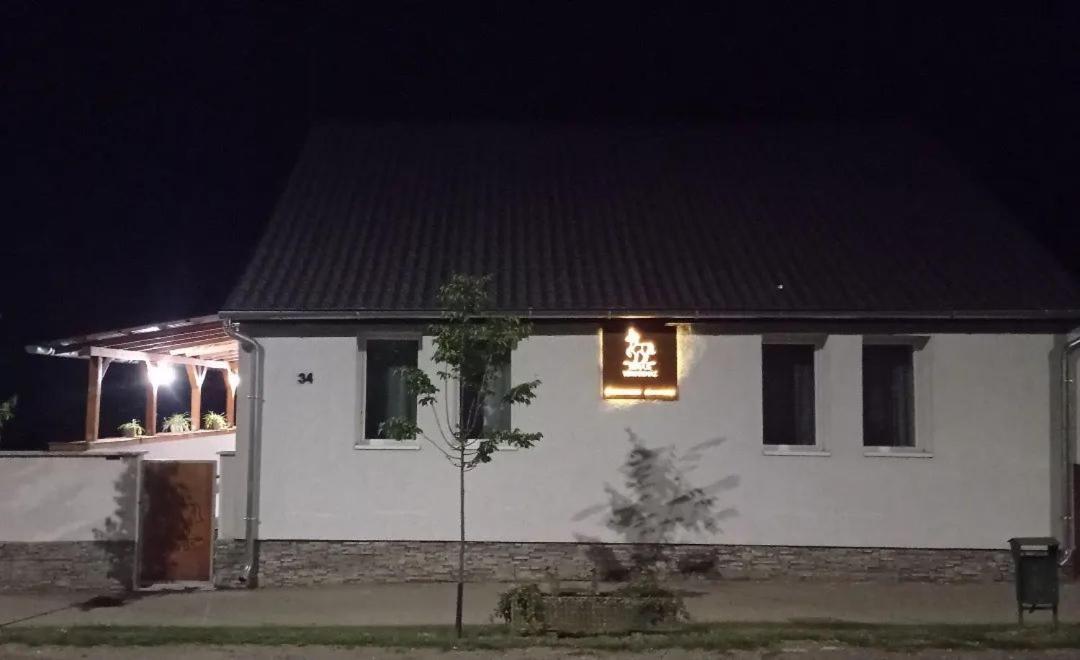 Servus Vendeghaz Lengyeltoti Dış mekan fotoğraf